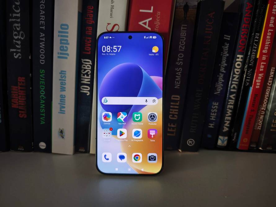 FOTO Isprobali smo Xiaomi 17 Ultra: Fotić koji želi biti telefon