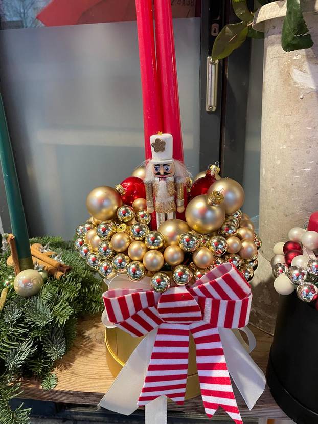 FOTO Pogledajte kakvih sve vjenčića ima po Zagrebu, neki 'dizajnerski' dođu i 400 eura