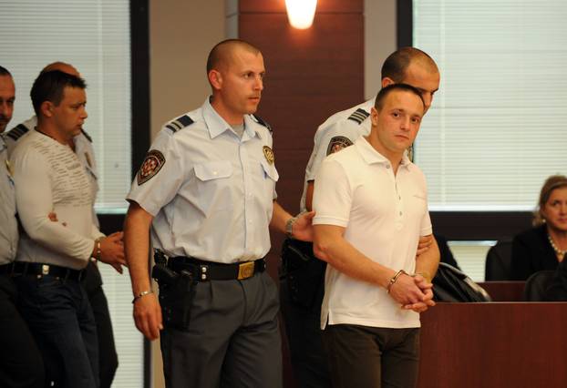 ARHIVA - 2010. Split: Cviku 8 godina i 3 mjeseca za dilanje droge na Kor?uli