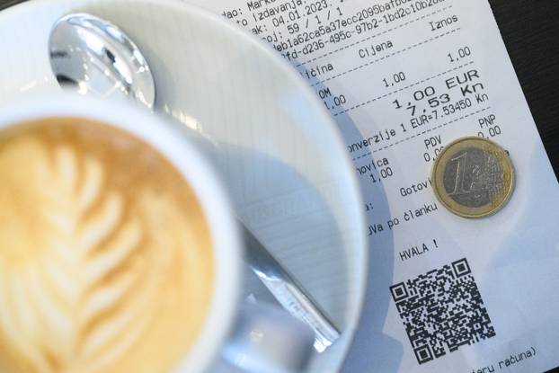 Zagreb: U Caffe baru Unique One kave se prodaju za 1 euro