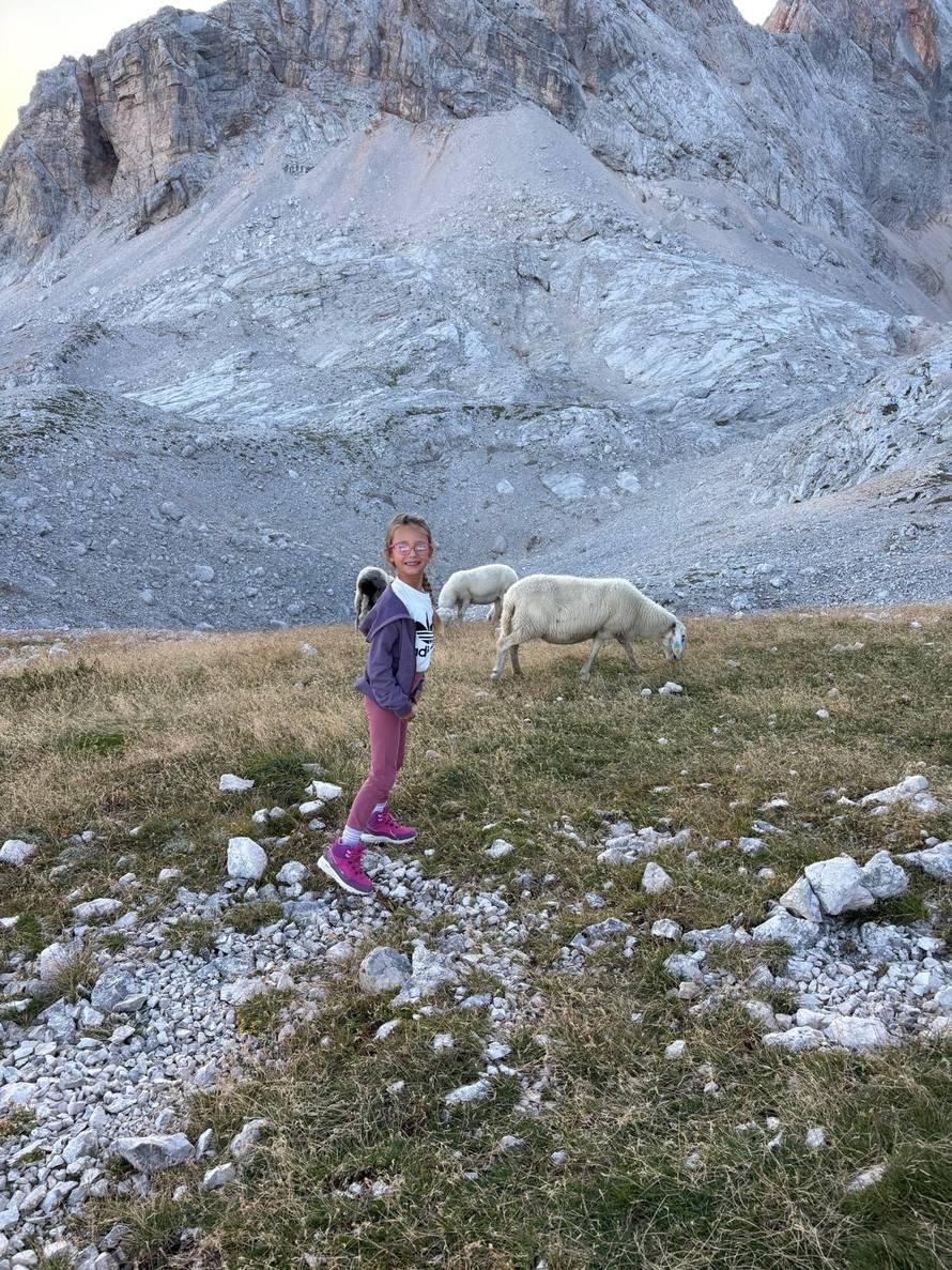 Angela (7) je djevojčica bez granica! 'Ne idem još ni u školu, a već sam osvojila Triglav'