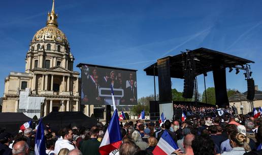 Tisuće ljudi okupile se u Parizu i podržali Le Pen:  'Naša borba bit će mirna i demokratska..'