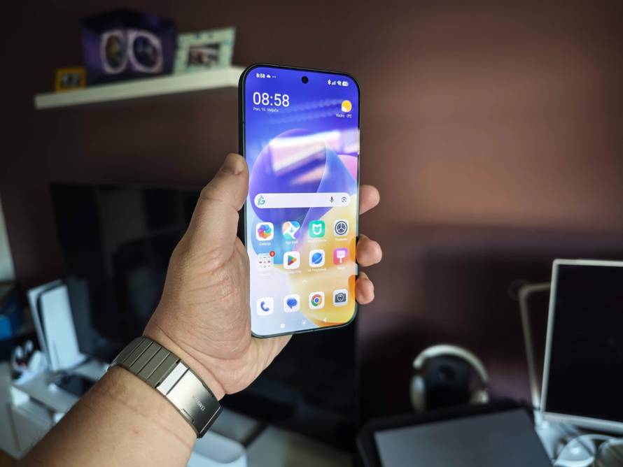 FOTO Isprobali smo Xiaomi 17 Ultra: Fotić koji želi biti telefon