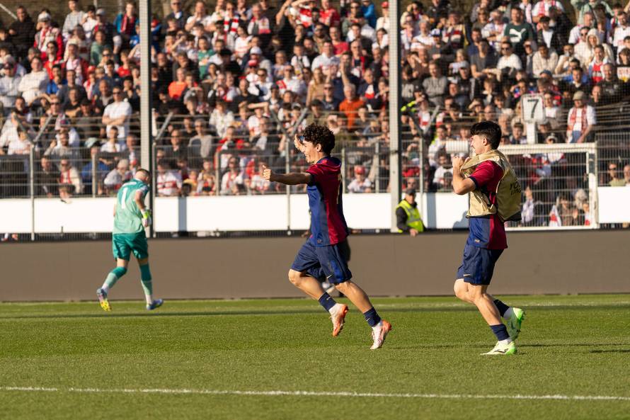 VfB Stuttgart U19 vs. FC Barcelona U19, Fussball, UEFA Youth League, Viertelfinale, Spielzeit 2024/2025, 02.04.2025,