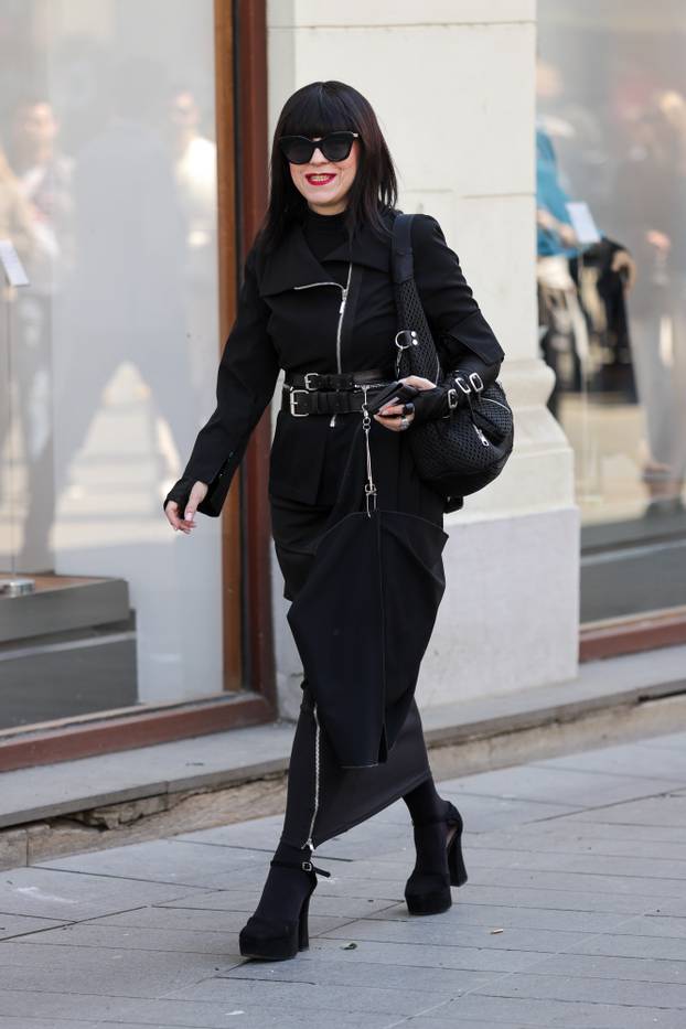 Zagreb: Mirela Holy prošetala centrom grada