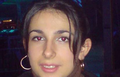 Roditelji mole za pomoć: Nestala Romina Dedić (19)