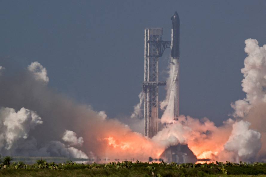 The SpaceX Starship spacecraft launch in the 12th test flight, in Starbase