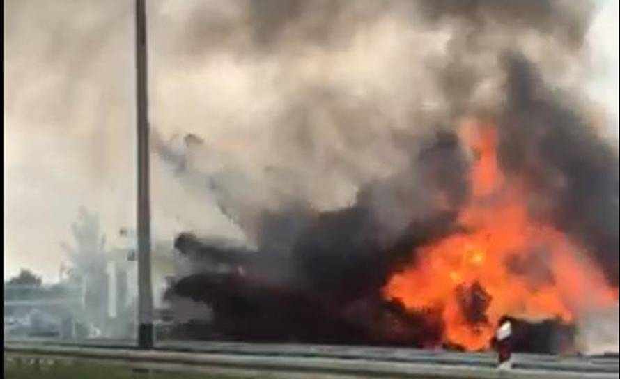 Buktinja kod Osijeka: Planuo i eksplodirao kamion pun slame