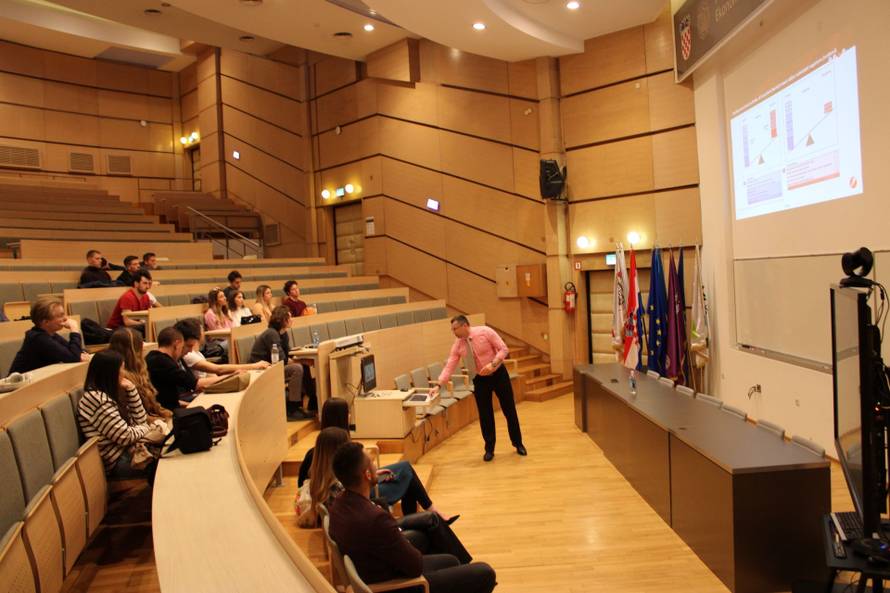 Održano predavanje o uvođenju eura za studente Ekonomskog fakulteta u Zagrebu