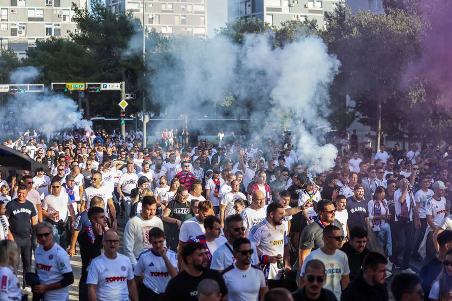 Split: Korteo Torcide prema stadionu Poljud