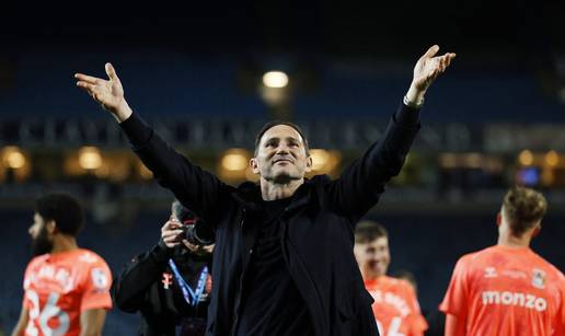 Lampard ispred Jakirovi&cacute;a uzeo nagradu za najboljeg trenera