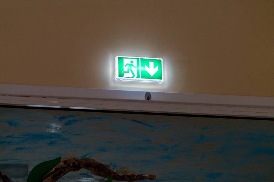 Otočac: Zbog mokrog snijega koji pada dio Like ostao bez struje