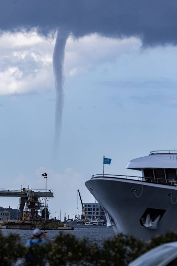 Kod Pule se formirala pijavica