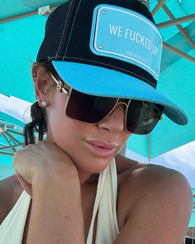 FOTO 'Kraljica sponzoruša' fotkala se potpuno gola: 'Ti si majka, razmisli o svojoj obitelji'