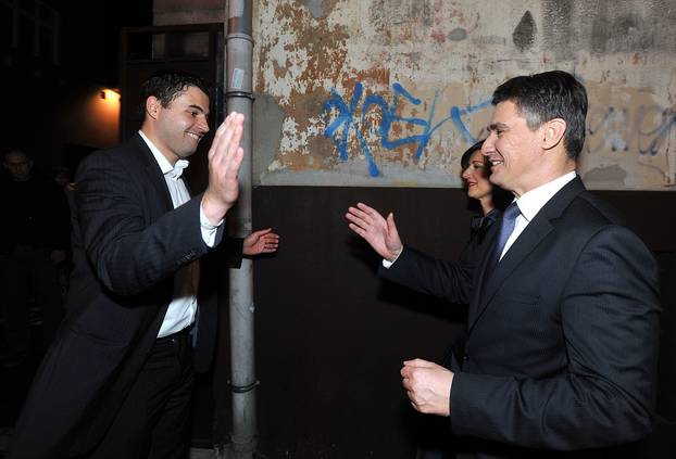 Zagreb: Zoran Milanovi? proslavio pobjedu Kukuriku koalicije u klubu Gjuro II