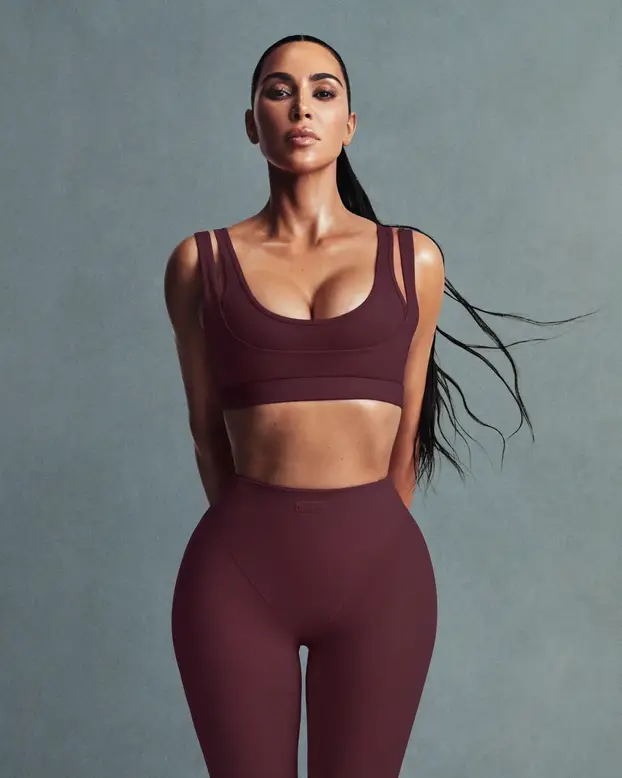 FOTO Oblikuje tijelo i podržava obline: Kim Kardashian i Nike imaju kolekciju za vježbanje