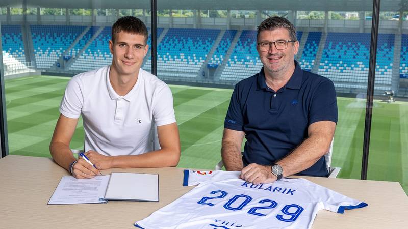 Ministrstvo za šport in mlade podprlo 12 klubov z 200.000 evri