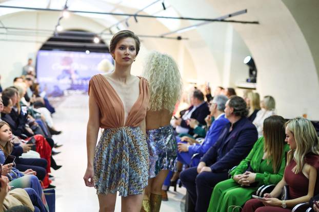 24 sata Zagreb: Modna revija brenda Duchess Snježane Schillinger u Muzeju grada Zagreba