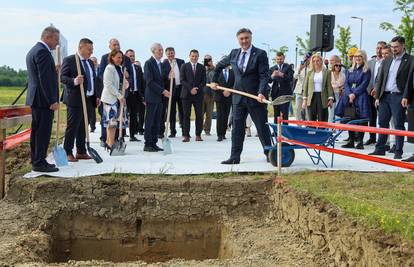 Plenki sprema veliko čišćenje u Vladi: Evo koja tri ministra će otići, a dolaze dvije Zrinke...