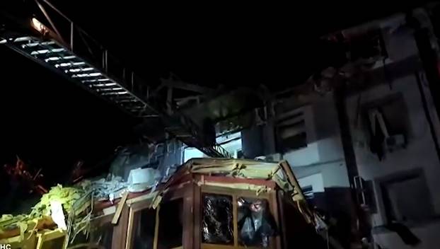 FOTO Brutalan ruski udar na rodni grad Zelenskog: Najmanje 4 mrtvih, raketa pogodila hotel