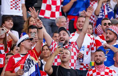 Hrvatski navijači u Berlinu su brojniji od španjolskih, Olmu ovacije, Livi kao Mišo Kovač!
