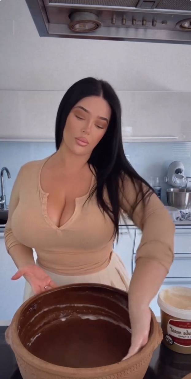 Za prste polizati! Claudia Rivier pravit će kolače, a pokazala je i kako muti jaja te puni sarmice