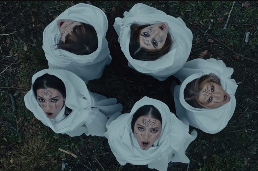 ANKETA Koji kostimi grupe Lelek vam se više sviđaju? Iz spota ili s nastupa u 1. polufinalu Dore