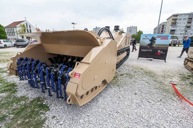 Zagreb: Obilazak Međunarodne izložbe naoružanja i vojne opreme ASDA u Areni zagreb