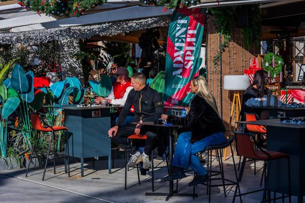 Sunčano jutro na Rivi u Splitu