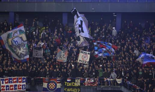 FOTO 'Nema na more': BBB-ovci i Torcida pokazali koreografije na derbiju. Pogledajte kadrove