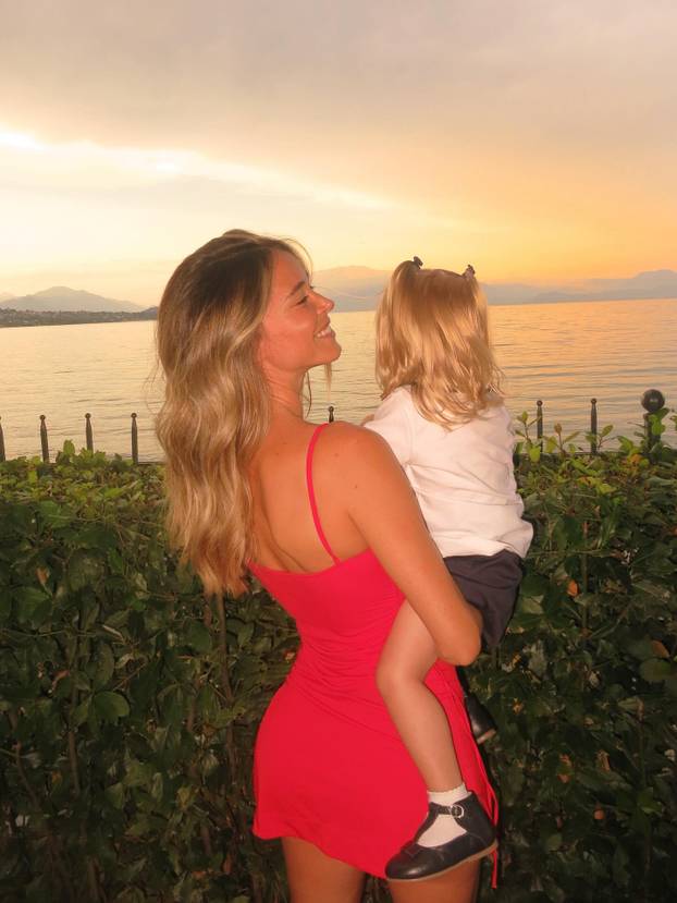 FOTO Diletta otkrila trbuščić! 'Najljepši poklon za ovaj Božić'