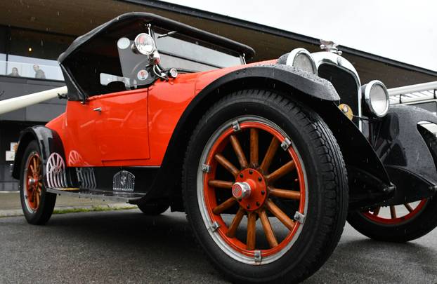 Međunarodni oldtimer susret u Slavonskom Brodu