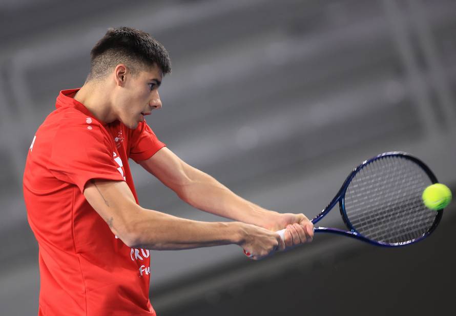 Varaždin: Trening tenisača uoči susreta na Davis Cupu između Hrvatske i Danske