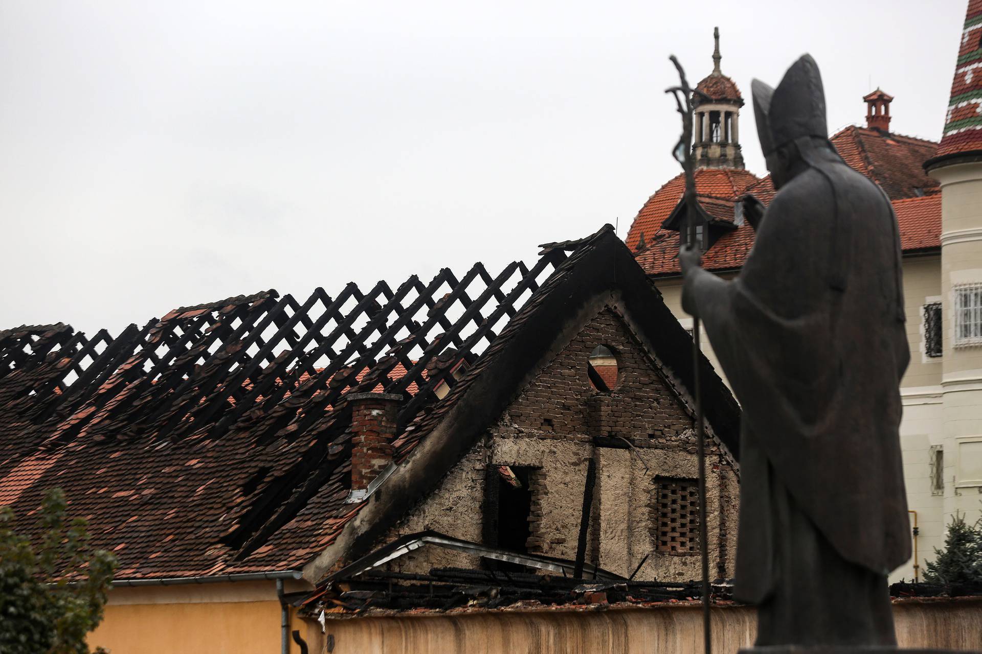 U potpunosti je izgorjela dvorana za mlade u Svetištu u Mariji Bistrici