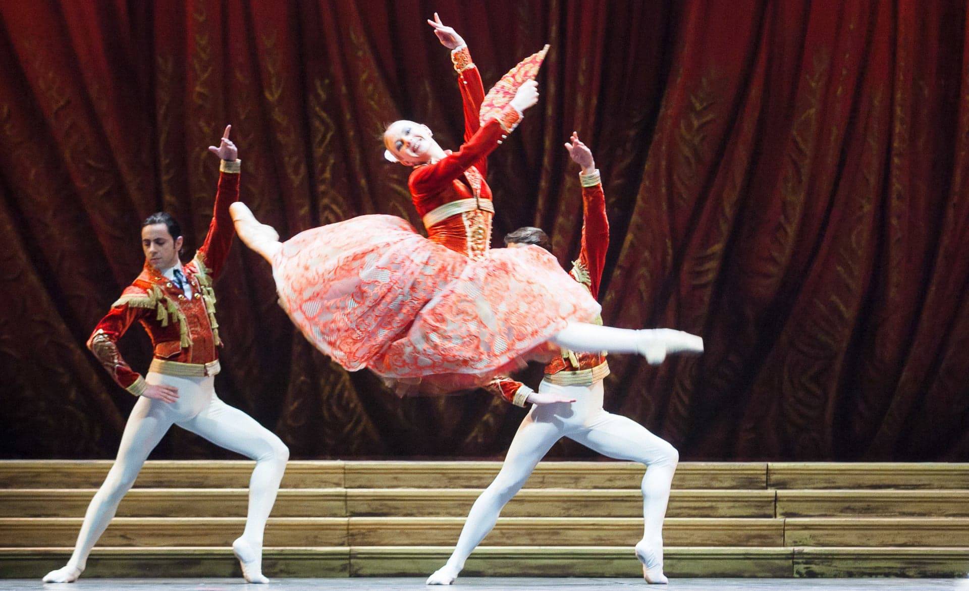 Gledajte baletni klasik 'Labuđe jezero' na portalu 24sata