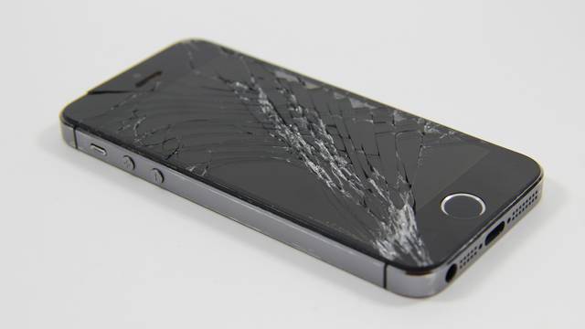 Spas za ekrane: Stisak prsta popravit će oštećenja mobitela