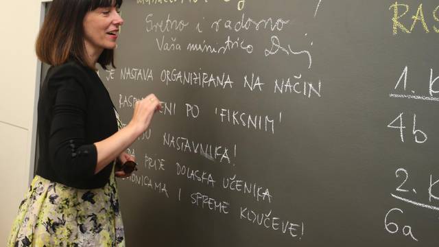 Kako ugurati žirafu u hladnjak? Sigurno ne lošim procjenama