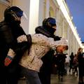 Na prosvjedima za Navaljnog Rusi uhitili više od 1000 ljudi