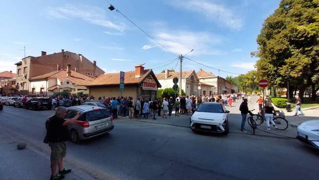 "Studentska lista - Studenti pobjeđuju!" diljem Srbije skupljaju potpise za izbore
