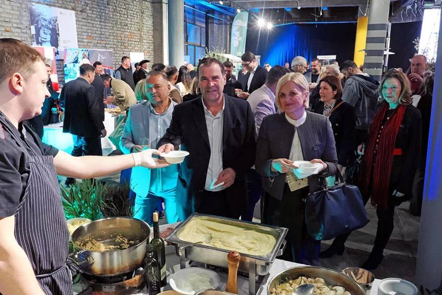 Mirisi Kvarnera osvojili Exportdrvo: Evo koja su se sve jela i delicije mogle kušati