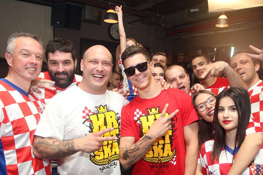 Oborili rekord: Znate li vi tekst najslušanije nogometne himne?