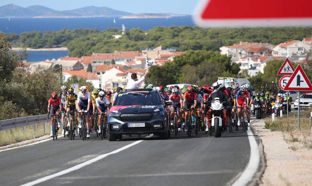 Start treće etape biciklističke utrke CRO Race od Primoštena do Makarske