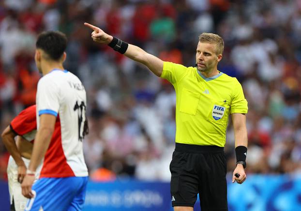 Football - Men's Quarter-final - Egypt vs Paraguay