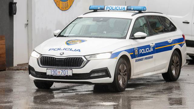 Zagreb: Dva automobila u Vrapču u potpunosti izgorjela, policijski očevid je u tijeku