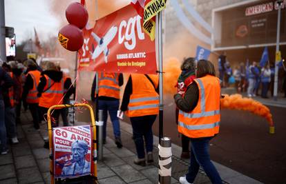 Francuska i Britanija u štrajku: Na ulice izlaze umirovljenici, učitelji, zdravstveni radnici...