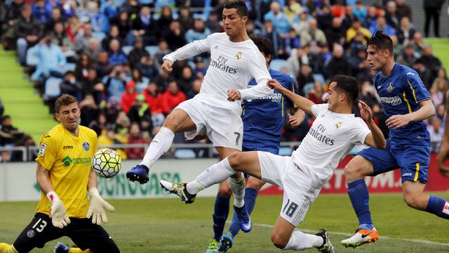 Football Soccer - Spanish Liga BBVA- Getafe v Real Madrid