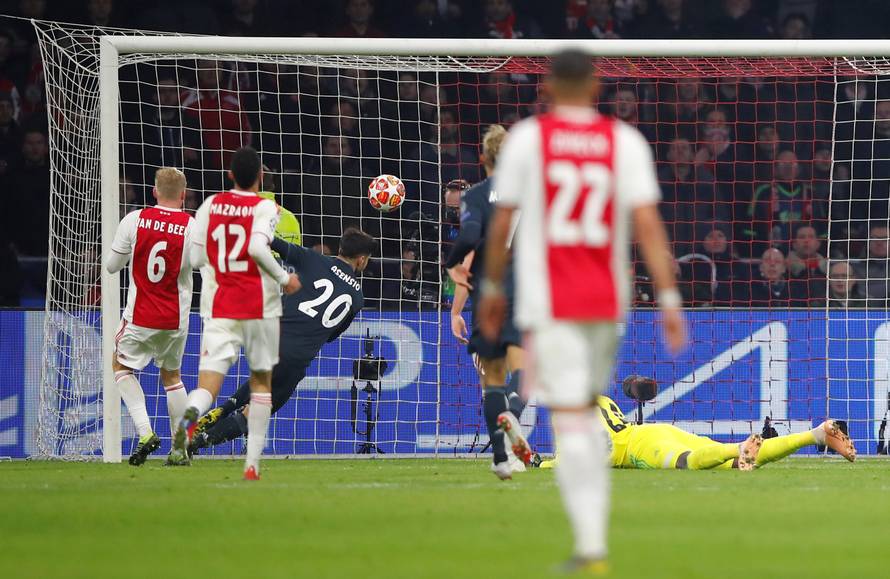 Champions League Round of 16 First Leg - Ajax Amsterdam v Real Madrid