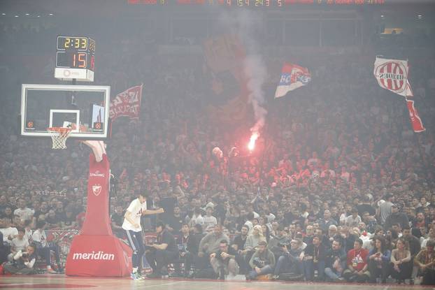 Beograd: Košarkašku utakmicu Crvena Zvezda - Partizan obilježili navijački neredi 