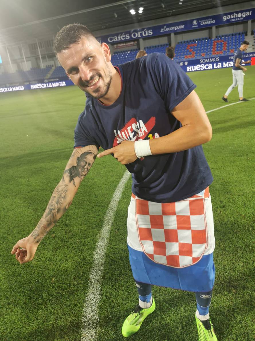 Toni u Primeri: Zovu me Plaćeni ubojica, a imam tetovažu pape