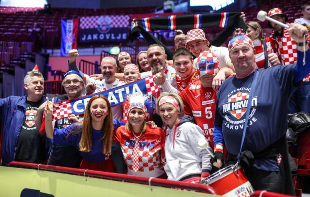 Malmo: Navijači na tribinama prije utakmice Hrvatske protiv Slovenije u drugom krugu EHF Europskog prvenstva